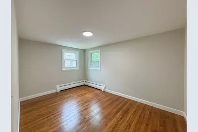 13 Center St, Medway, MA 02053 - Photo 21