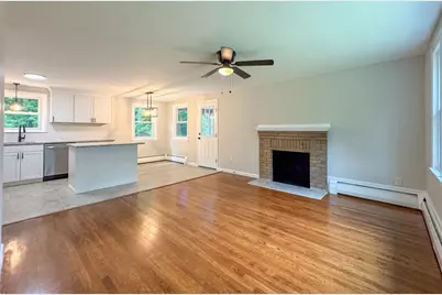 13 Center St, Medway, MA 02053 - Photo 13