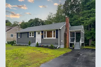 13 Center St, Medway, MA 02053 - Photo 5