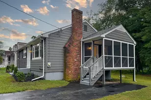 13 Center St, Medway, MA 02053 - Photo 3