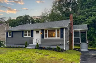 13 Center St, Medway, MA 02053 - Photo 1