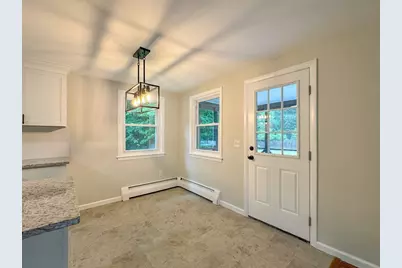 13 Center St, Medway, MA 02053 - Photo 11