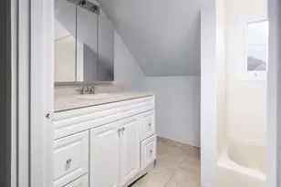 9 Lawrence St, Woburn, MA 01801 - Photo 19