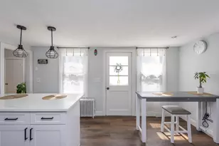 9 Lawrence St, Woburn, MA 01801 - Photo 9