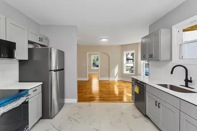 58 Euclid Ave, Springfield, MA 01108 - Photo 3