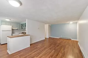 4 Glen Devin St, Amesbury, MA 01913 - Photo 9