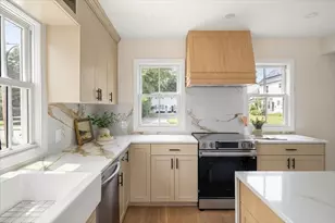30 Shore St, Falmouth, MA 02540 - Photo 11