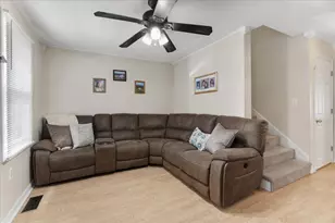 21 Milk St, Attleboro, MA 02703 - Photo 3