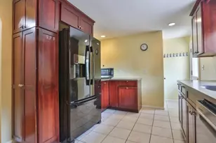 108 Lakeshore Dr, Marlborough, MA 01752 - Photo 9