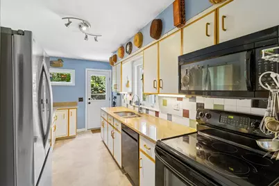 4 Murdoch Road, Natick, MA 01760 - Photo 11