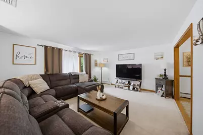 27 Reilly Ave, Blackstone, MA 01504 - Photo 5