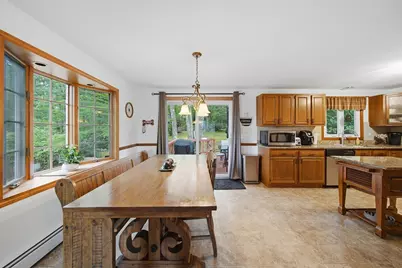 27 Reilly Ave, Blackstone, MA 01504 - Photo 9