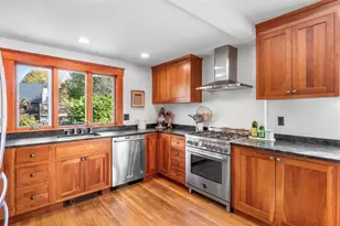 346 Merrimac St, Newburyport, MA 01950 - Photo 15
