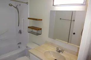 1 Plantation Dr, Agawam, MA 01001 - Photo 15