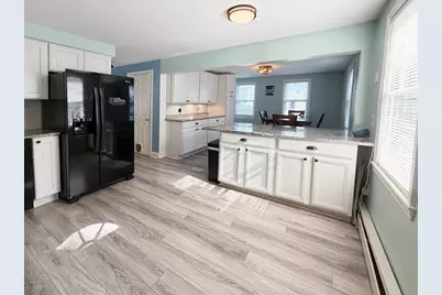 79 Lorchris St, Leominster, MA 01453 - Photo 3