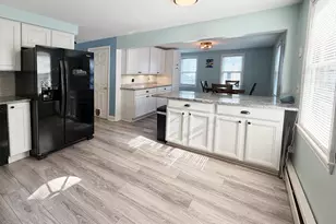 79 Lorchris St, Leominster, MA 01453 - Photo 3