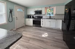 79 Lorchris St, Leominster, MA 01453 - Photo 5