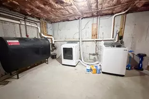79 Lorchris St, Leominster, MA 01453 - Photo 23