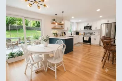 609 Washington St, Holliston, MA 01746 - Photo 1