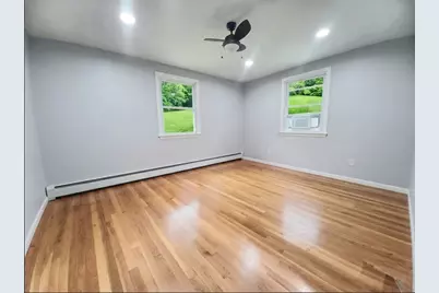609 Washington St, Holliston, MA 01746 - Photo 5