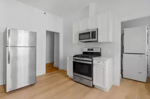173 Davis St, Brookline, MA 02445 - Photo 13