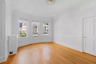 173 Davis St, Brookline, MA 02445 - Photo 11