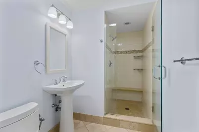 173 Davis St #3, Brookline, MA 02445 - Photo 7