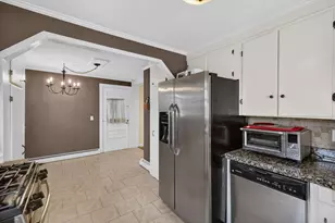 32 Raymond St, Fall River, MA 02723 - Photo 19