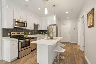 10 Essex St, Cambridge, MA 02139 - Photo 5
