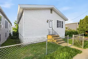 66 Calumet St, Revere, MA 02151 - Photo 3