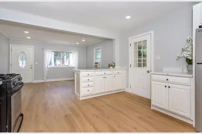 20 Rayburn Rd #1, Stoughton, MA 02072 - Photo 9