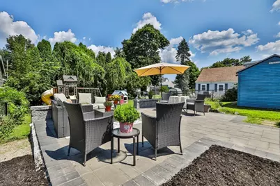 23 Bailey St, Lynn, MA 01904 - Photo 35