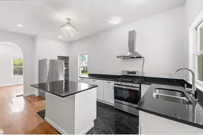 222 Hamilton St, Saugus, MA 01906 - Photo 5