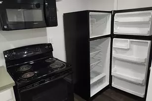 425 W Elm St, Brockton, MA 02301 - Photo 7