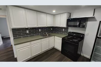 425 W Elm St #1, Brockton, MA 02301 - Photo 5