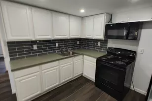 425 W Elm St, Brockton, MA 02301 - Photo 5