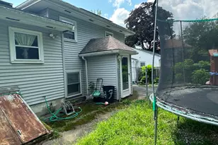 129 Florence St, Brockton, MA 02301 - Photo 7