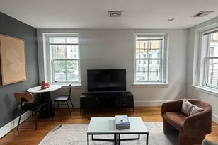 14 Derne St, Boston, MA 02114 - Photo 3