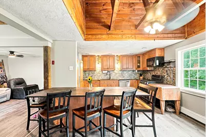 188 Maple St, Douglas, MA 01516 - Photo 9