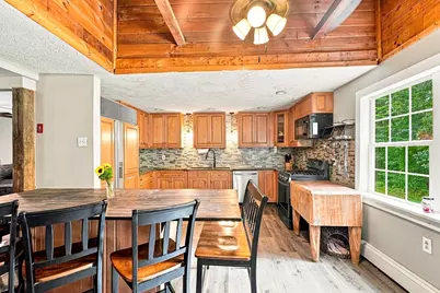 188 Maple St, Douglas, MA 01516 - Photo 7