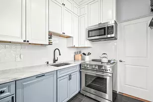 17 Cazenove St, Boston, MA 02116 - Photo 13