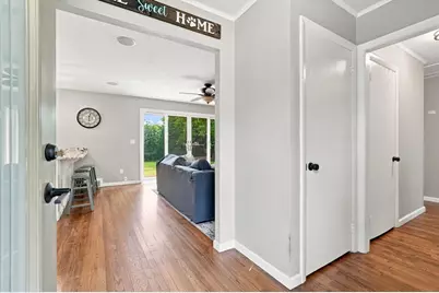 55 Lindsay Rd, Springfield, MA 01128 - Photo 3