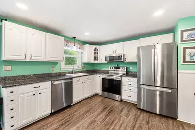 64 Brand Ave, Wilmington, MA 01887 - Photo 3