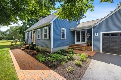 13 Bayview Ave, Berkley, MA 02779 - Photo 5