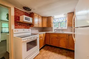 20 Bryant St, Dartmouth, MA 02747 - Photo 15