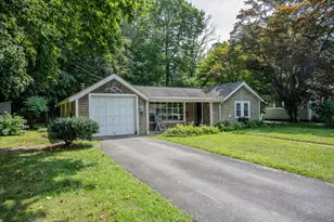 20 Bryant St, Dartmouth, MA 02747 - Photo 3