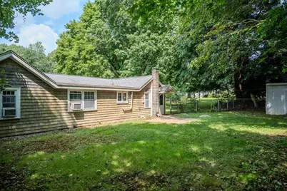 20 Bryant St, Dartmouth, MA 02747 - Photo 19