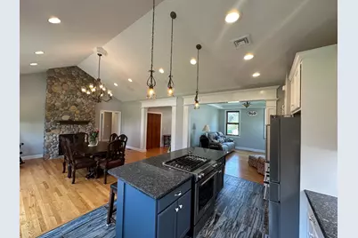 139 Blanchard St, Chicopee, MA 01020 - Photo 15