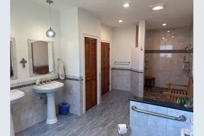 139 Blanchard St, Chicopee, MA 01020 - Photo 23