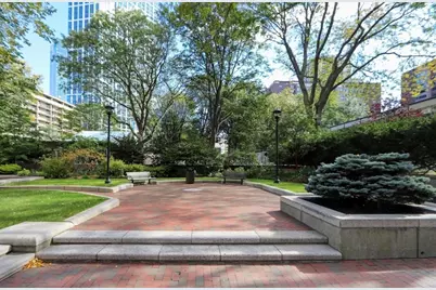 8 Whittier Pl #7J, Boston, MA 02114 - Photo 11